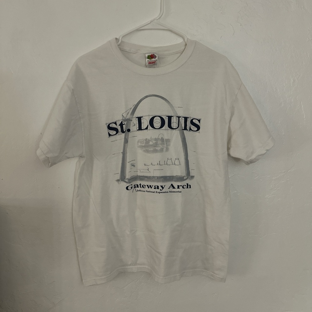 Vintage St. Louis Gateway Arch Graphic T-Shirt